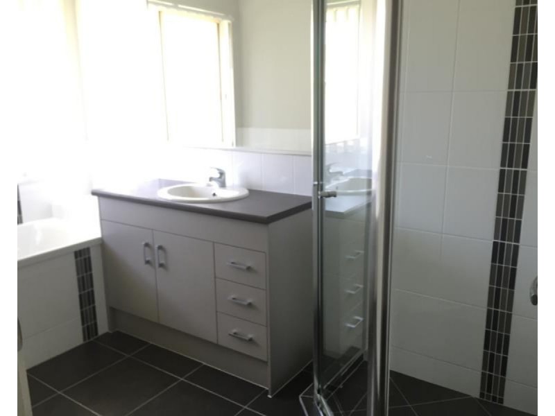 6 Rosedale Street, Parkhurst QLD 4702